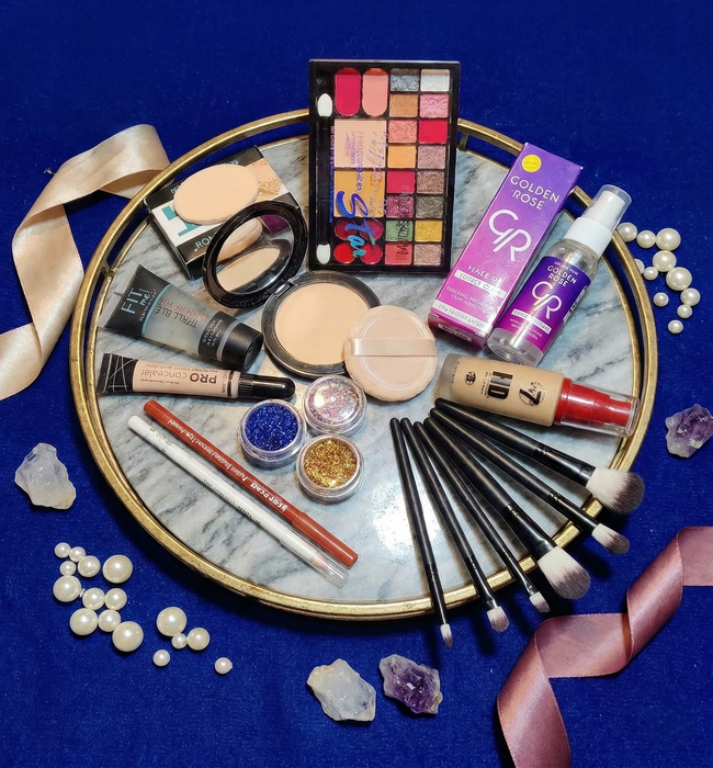 কমপ্লিট মেকআপ কিট কালেকশন — আইশ্যাডো প্যালেট, ফাউন্ডেশন, ব্রাশ সেট, গ্লিটার ও আরও অনেক